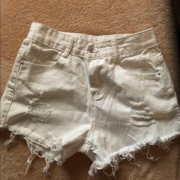 High waist distressed shorts with fringe NWOT - Picture 6 of 7